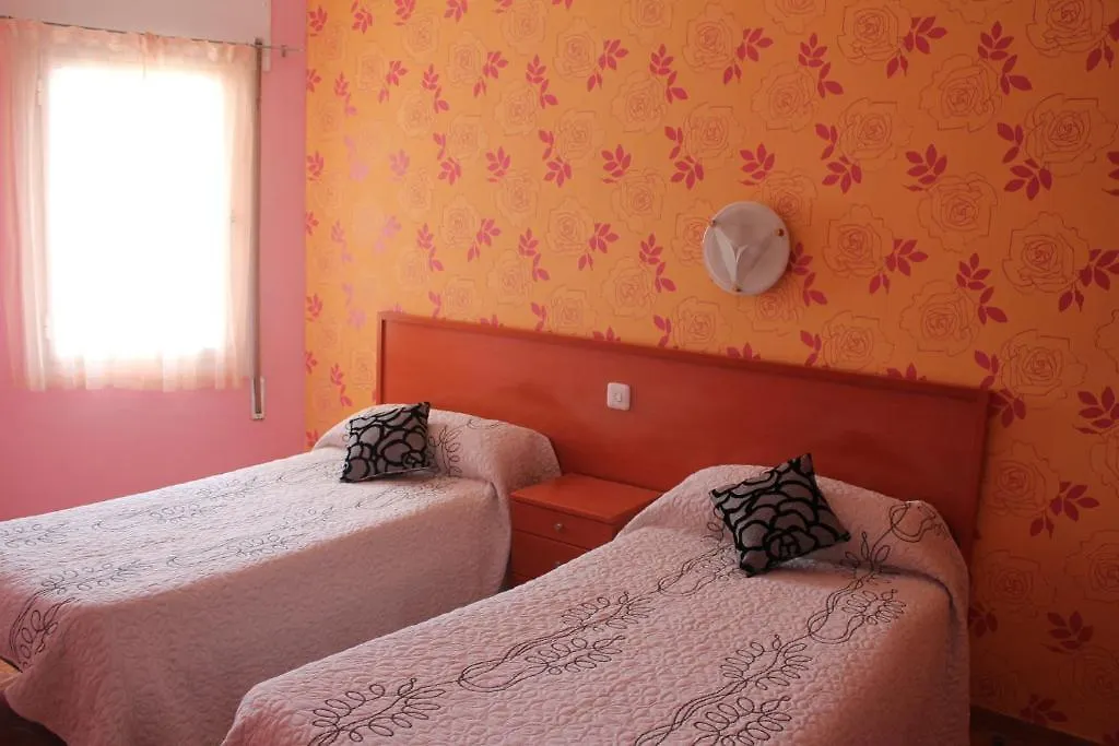 Hostal Julieta Lloret de Mar Guest house