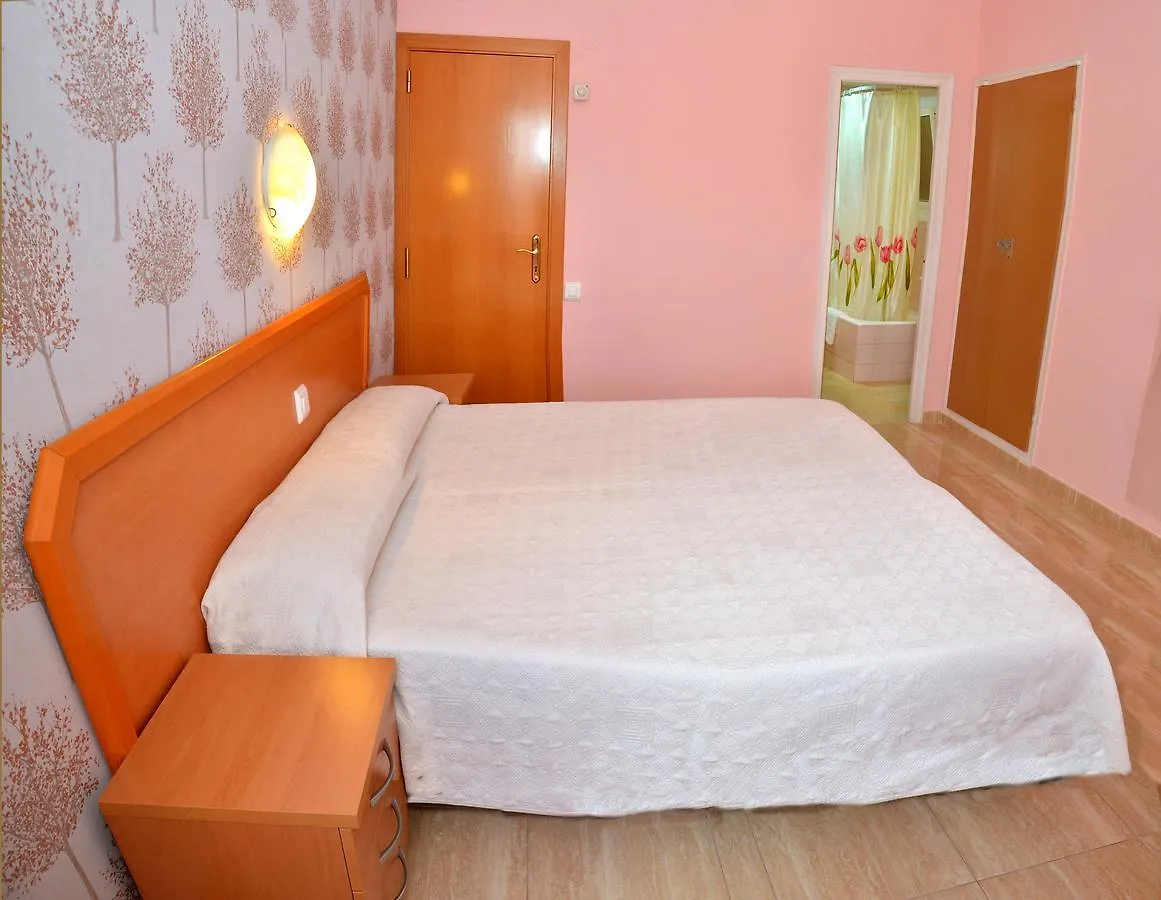 Hostal Julieta Lloret de Mar Guest house