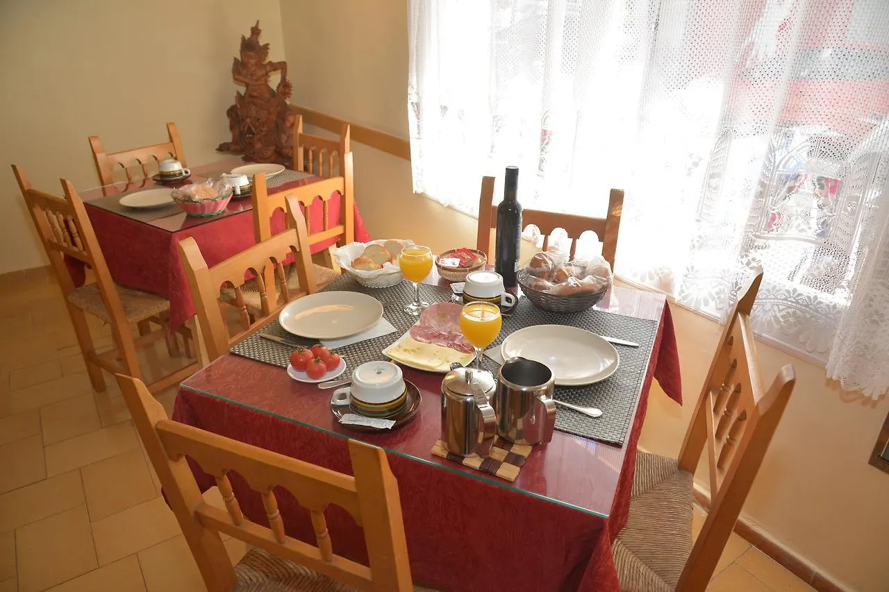 Guest house Hostal Julieta Lloret de Mar